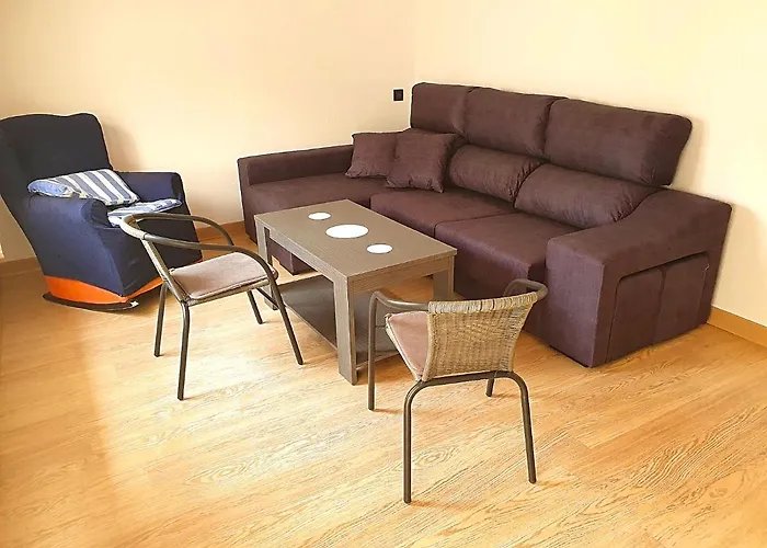 Newly Renovated Two Bedrooms Apartment In Villa Marina